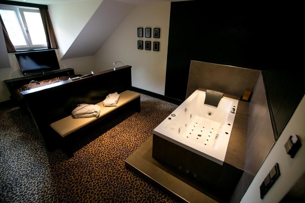Hotel Seebrunn Am Wallersee Henndorf am Wallersee Room photo